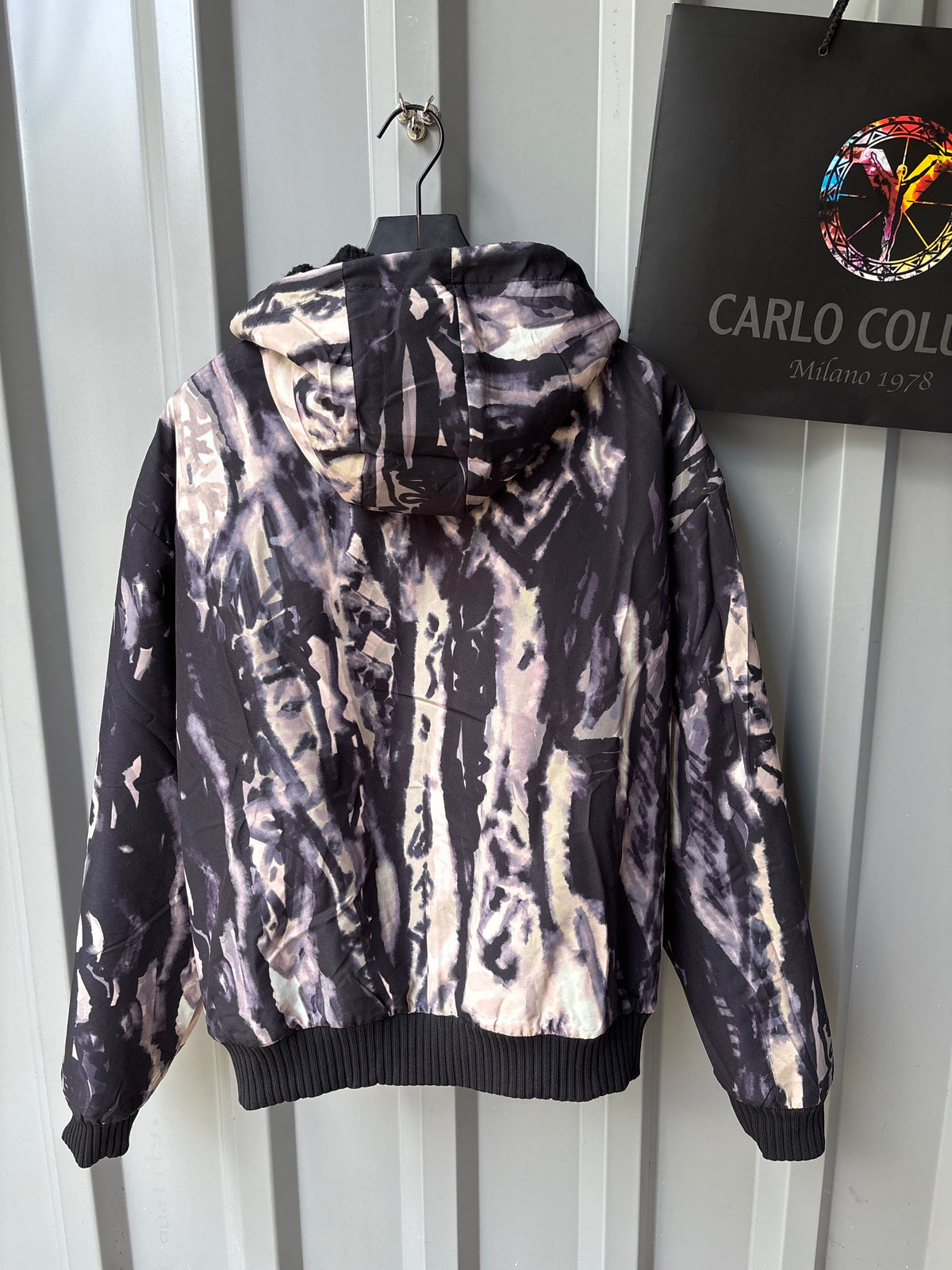 Carlo Colucci Teddyjacke – Reversible – Liquid Stitches