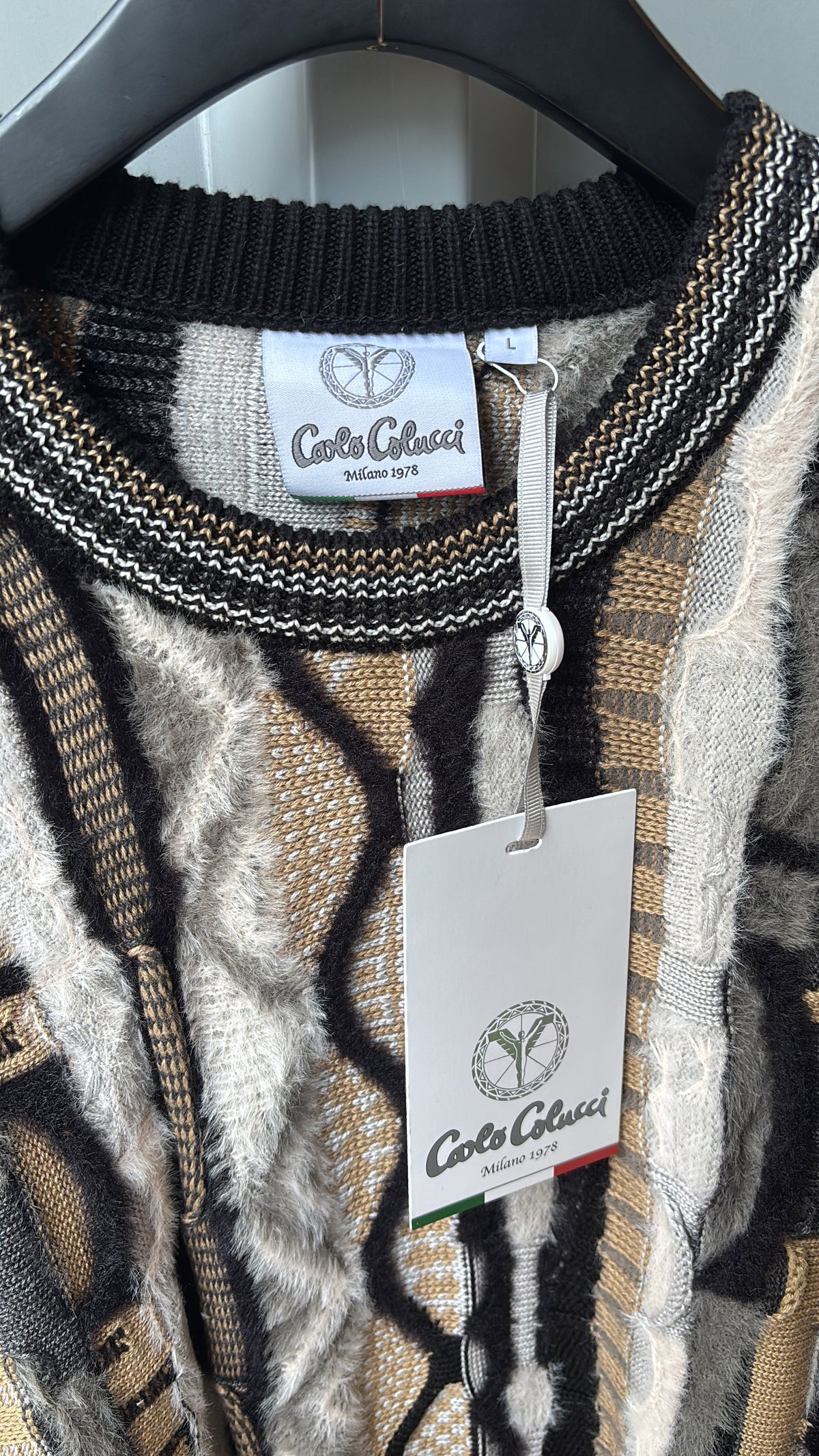 Carlo Colucci Strickpullover – Schwarz/Beige/Weiß mit Fluffy Garn