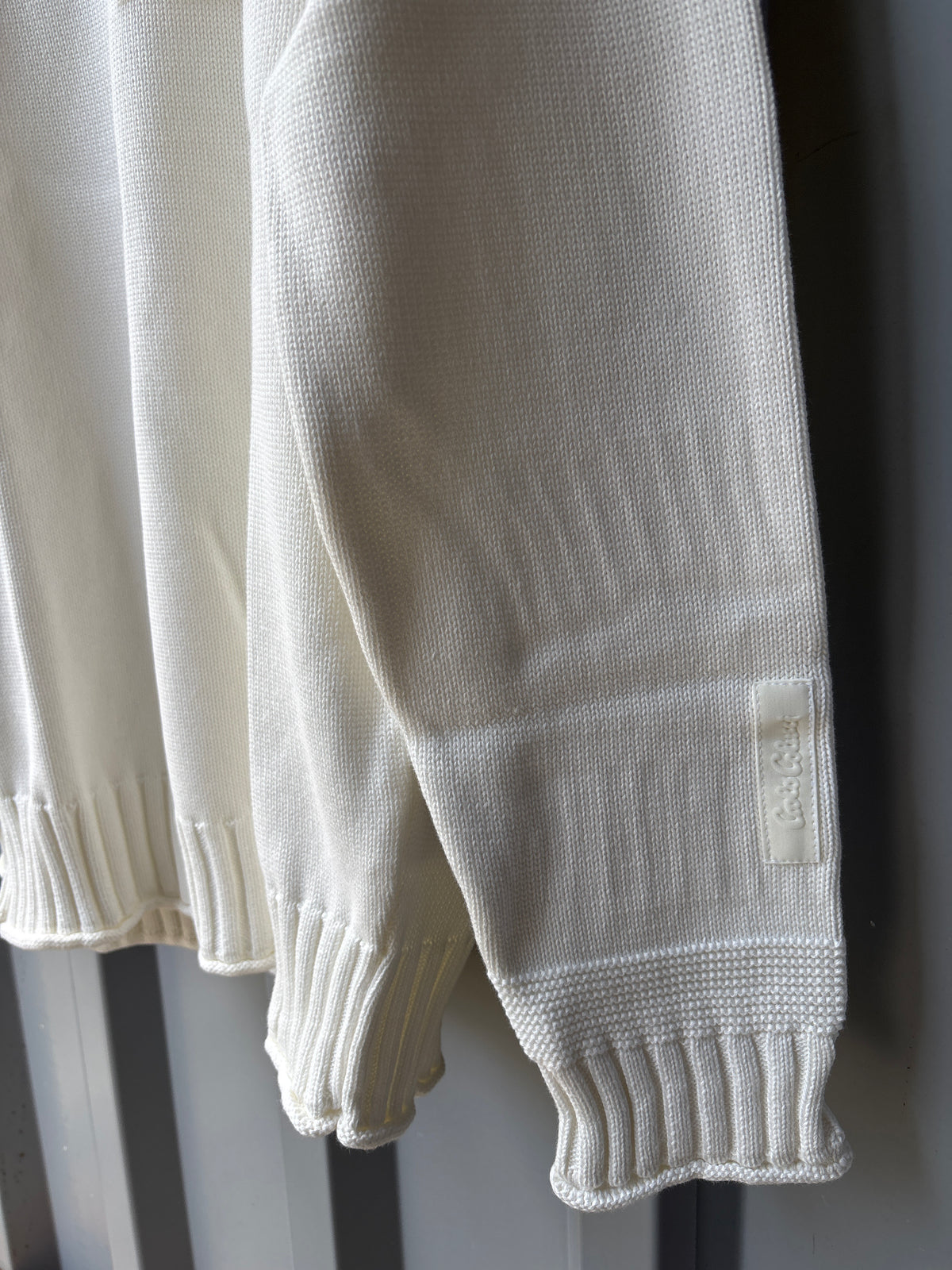 Carlo Colucci Strickpullover – Offwhite – Feinstrick – Designer Pullover