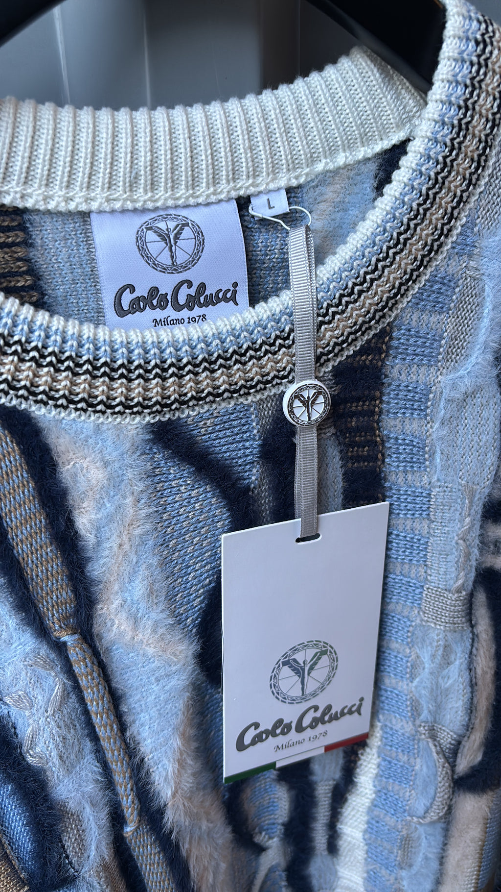 Carlo Colucci Strickpullover – Blau/Weiß mit Fluffy Garn