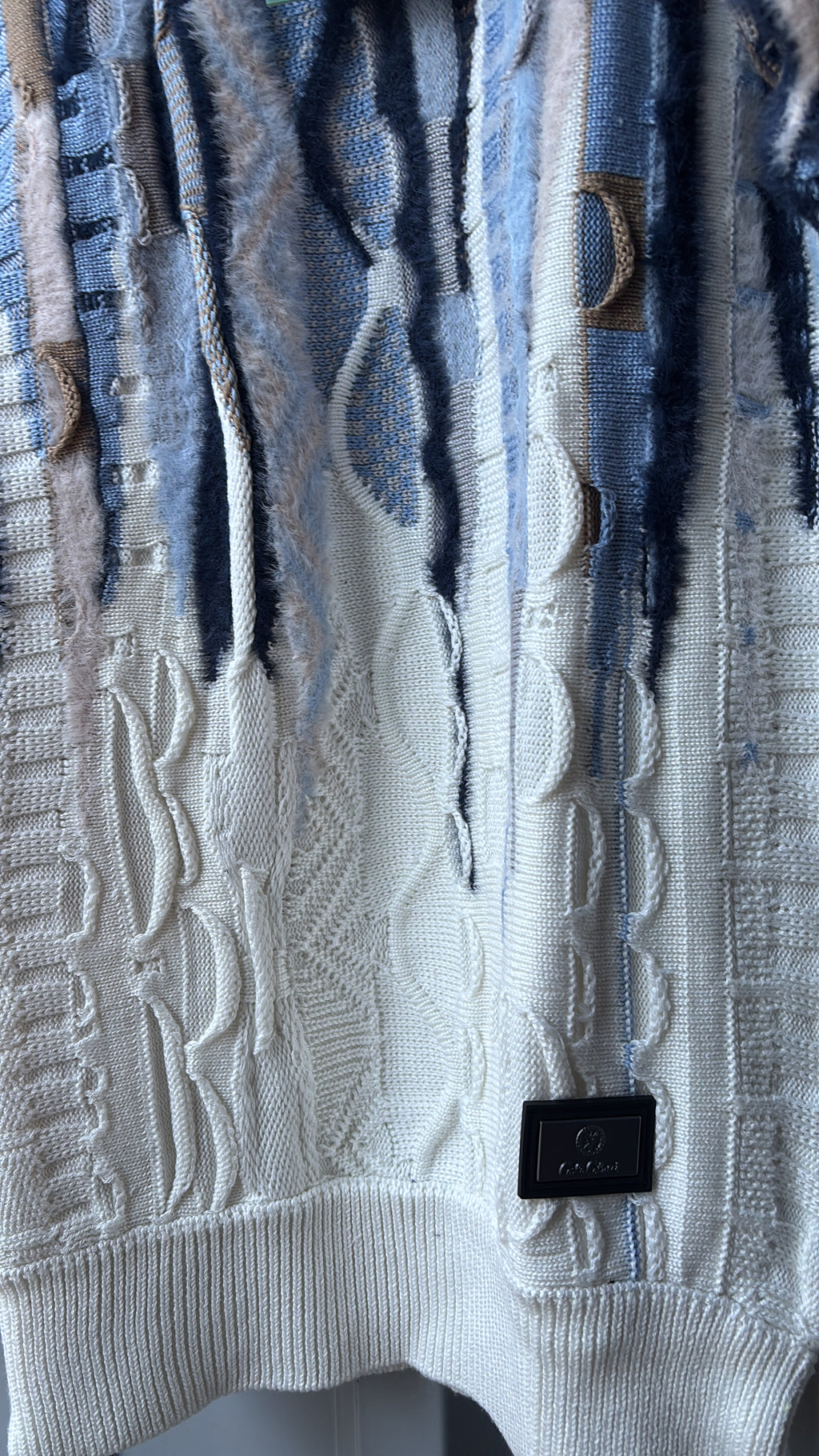 Carlo Colucci Strickpullover – Blau/Weiß mit Fluffy Garn