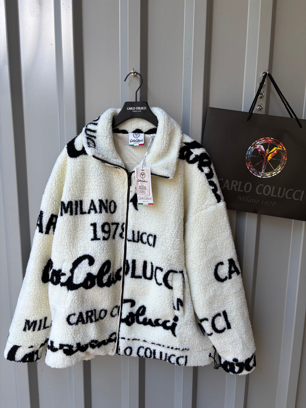 Carlo Colucci Fleecejacke Offwhite – Milano 1978 – AOP Print