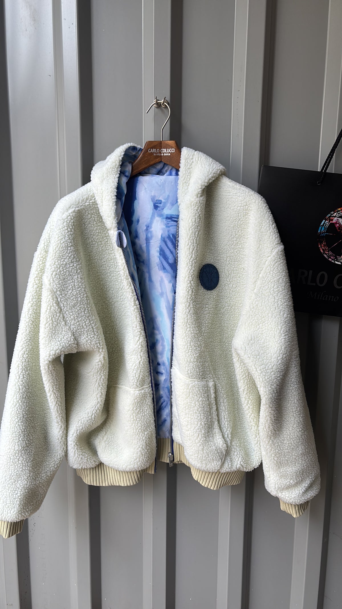 Carlo Colucci Teddyjacke – Reversible – Liquid Stitches